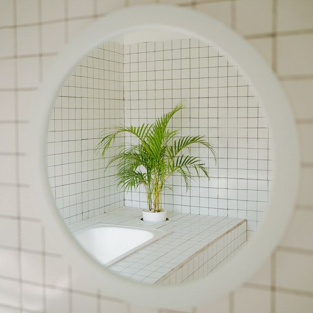 De kunst van luxe badkamers: Een samenwerking met aannemer Sassenheim